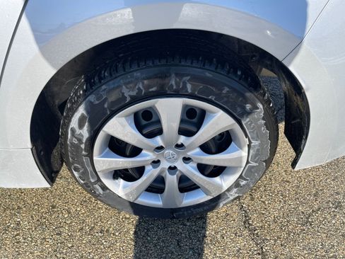 Used 2025 Toyota Corolla LE image 29