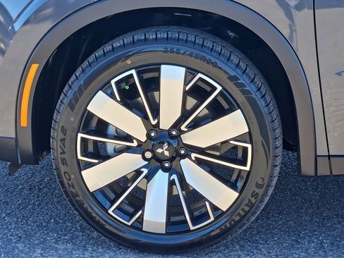 Used 2025 Mitsubishi Outlander SE image 9