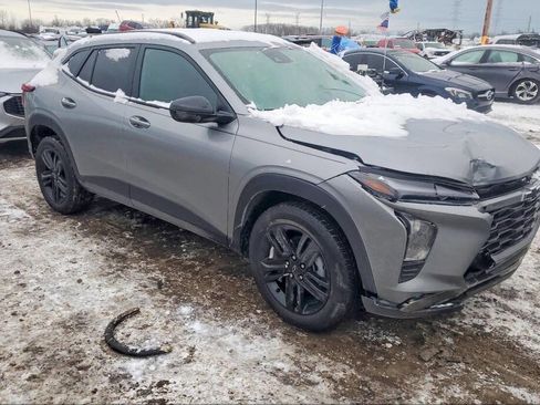 Used 2025 Chevrolet Trax ACTIV w/ Sunroof Package FWD image 40