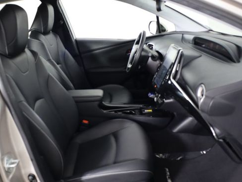 Used 2020 Toyota Prius Prime Limited FWD image 18