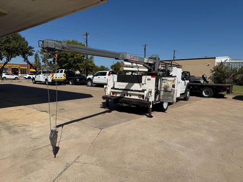 Used 2017 Ford F550 2WD Regular Cab Super Duty image 31