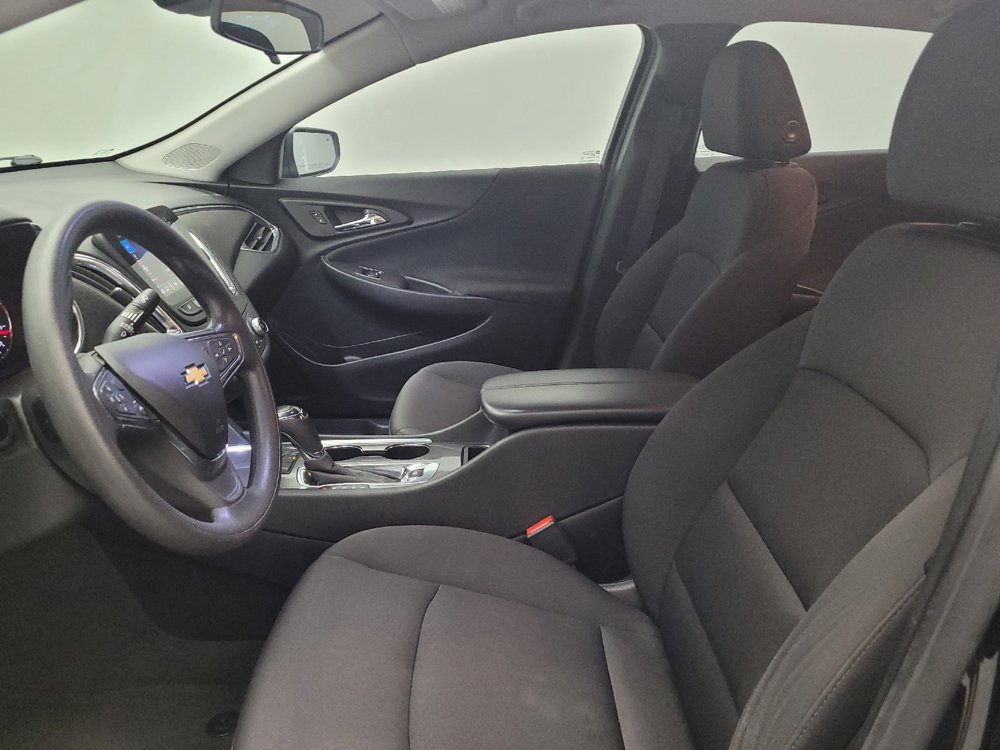 Used 2019 Chevrolet Malibu Hybrid FWD image 17