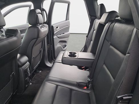 Used 2022 Jeep Grand Cherokee Limited image 16