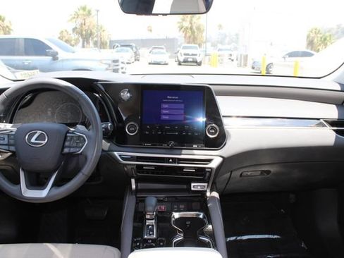 Certified 2024 Lexus RX 350 FWD w/ Technology Package image 10