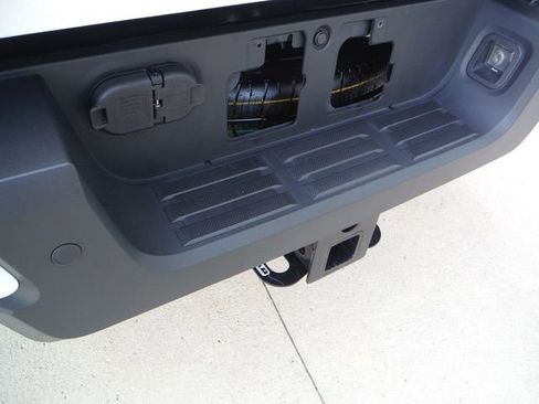 Used 2024 Toyota Tacoma SR5 image 9