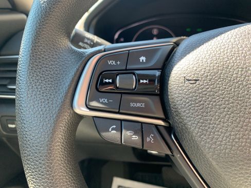 Used 2019 Honda Accord LX image 12