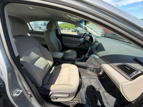 Used 2017 Hyundai Elantra SE w/ SE A/T Tech Package 03 FWD image 28