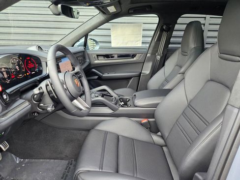 New 2026 Porsche Cayenne GTS AWD/4WD image 26