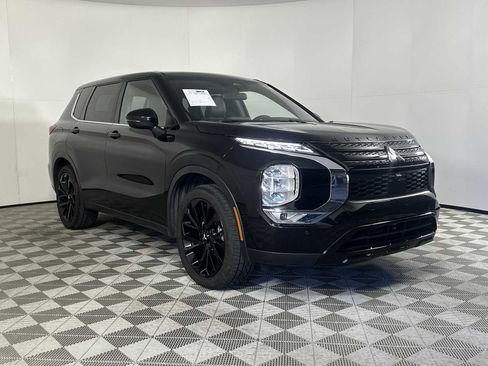 Used 2022 Mitsubishi Outlander SEL Black Edition image 1