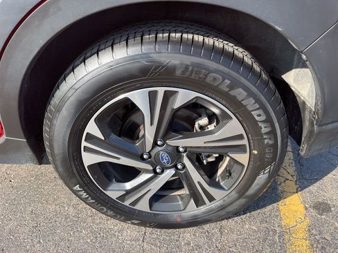 Used 2025 Subaru Crosstrek 2.0i Premium image 11