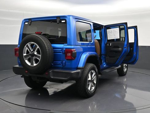 Used 2023 Jeep Wrangler Unlimited Sahara w/ LED Lighting Group AWD/4WD image 38