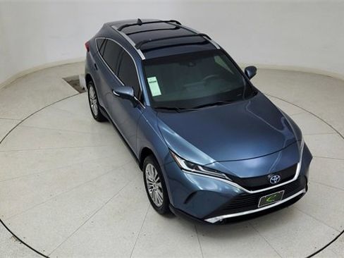 Used 2023 Toyota Venza Limited image 77