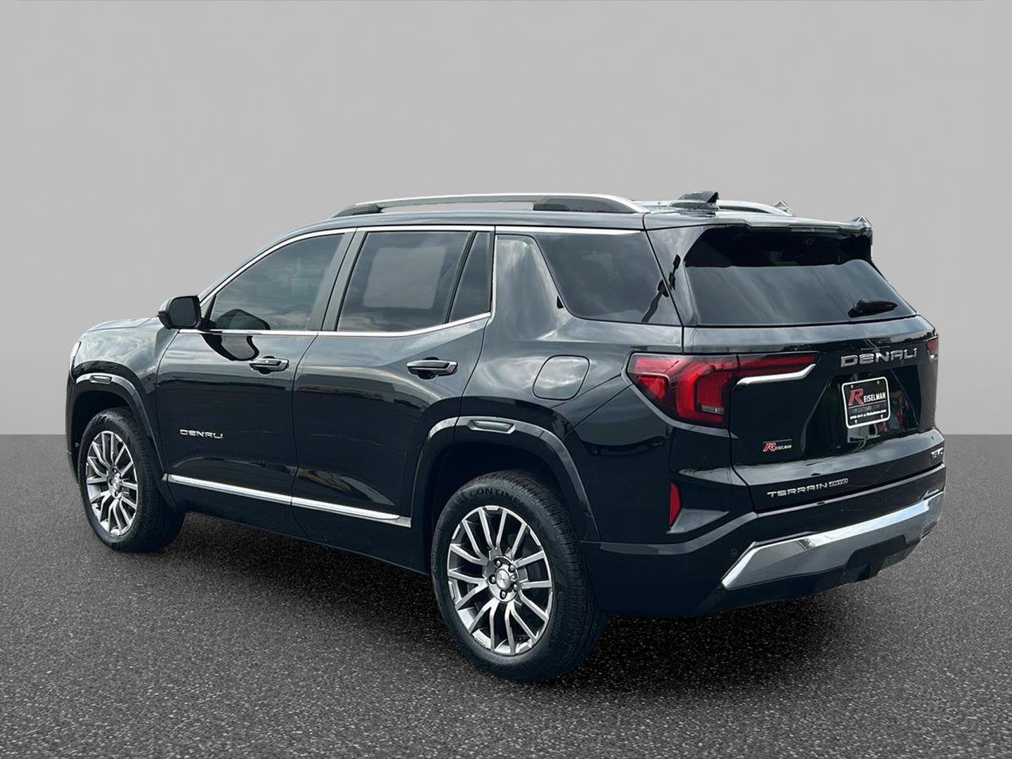 New 2027 GMC Terrain Denali AWD/4WD image 3