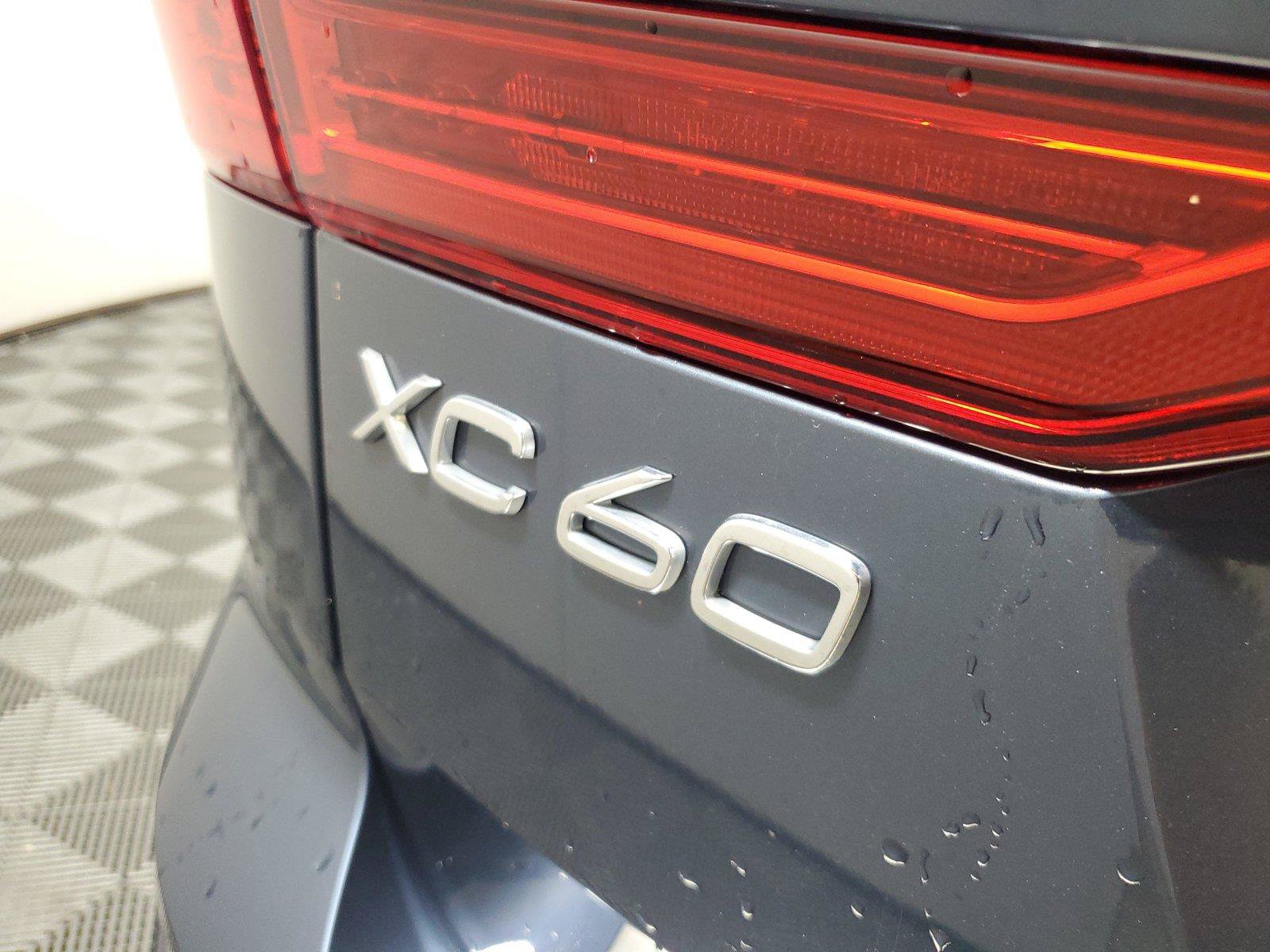 Used 2024 Volvo XC60 T8 Plus w/ Protection Package Premier AWD/4WD image 8