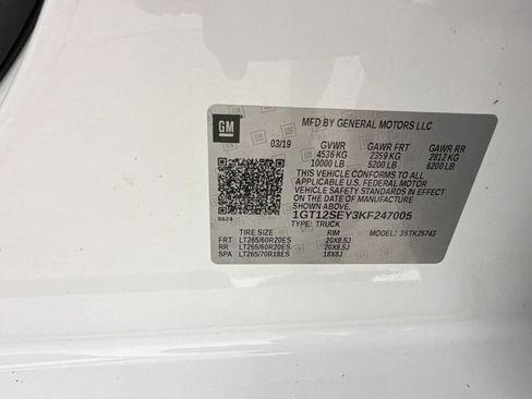 Used 2019 GMC Sierra 2500 Denali w/ Duramax Plus Package AWD/4WD image 21