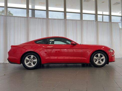 Used 2019 Ford Mustang Coupe image 8