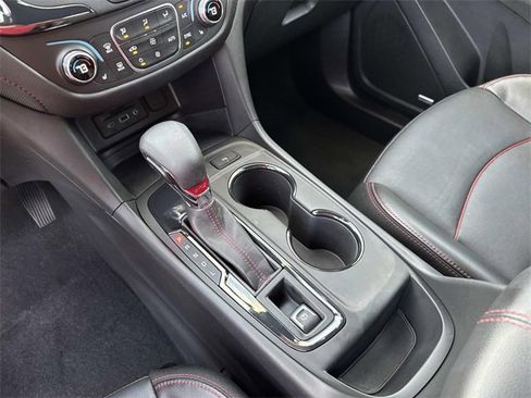 Used 2022 Chevrolet Equinox RS w/ RS Leather Package image 25