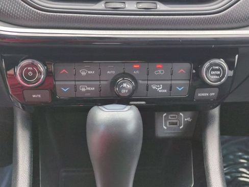 Used 2025 Jeep Compass Trailhawk AWD/4WD image 22