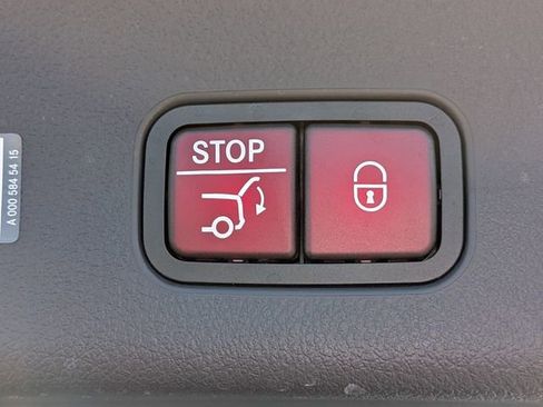 Used 2026 Mercedes-Benz GLC 300 image 14
