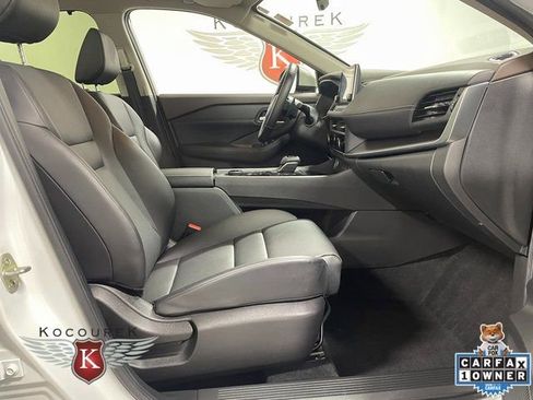 Used 2023 Nissan Rogue SV w/ SV Premium B Package image 24