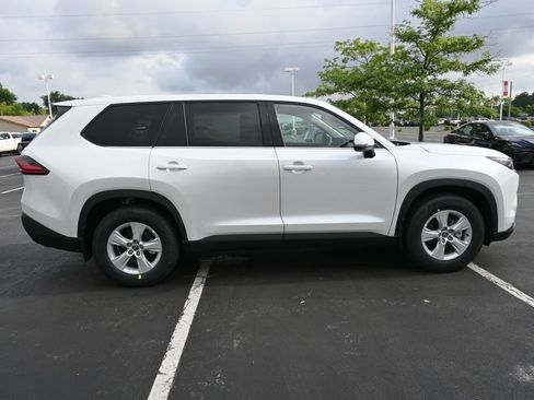 New 2026 Toyota Grand Highlander AWD image 11
