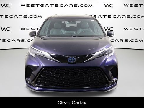 Used 2022 Toyota Sienna XSE image 2