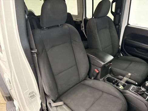 Used 2020 Jeep Wrangler Unlimited Sport S AWD/4WD image 19
