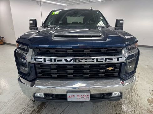 Used 2022 Chevrolet Silverado 3500 LT image 3