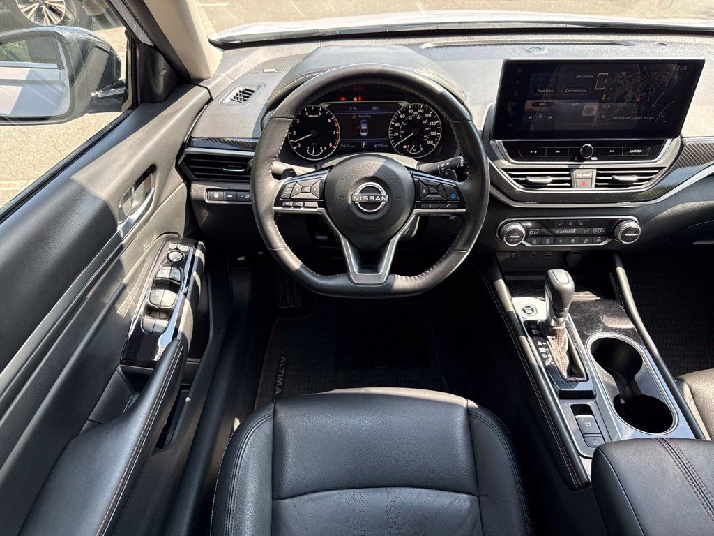 Certified 2024 Nissan Altima 2.0 SR FWD image 28