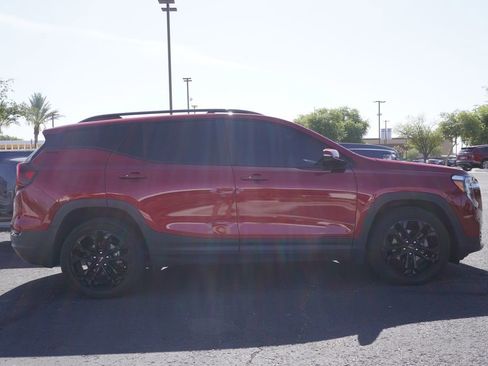 Certified 2022 GMC Terrain SLE w/ Driver Convenience Package FWD image 4