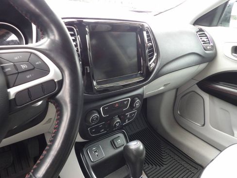Used 2020 Jeep Compass Limited FWD image 7