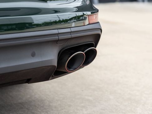 Used 2025 Porsche Panamera image 15