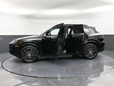 New 2026 Porsche Cayenne AWD/4WD image 36