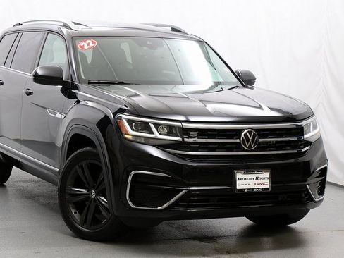 Used 2022 Volkswagen Atlas SEL R-Line image 2