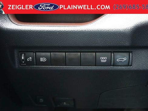 Used 2023 Toyota RAV4 Limited AWD/4WD image 29