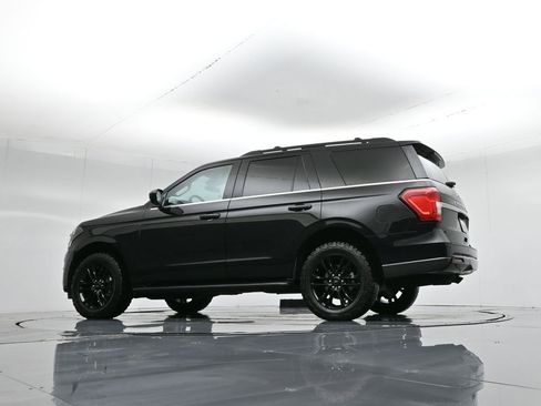 Used 2022 Ford Expedition XLT image 54