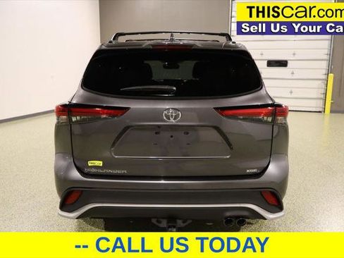 Used 2021 Toyota Highlander XSE image 6