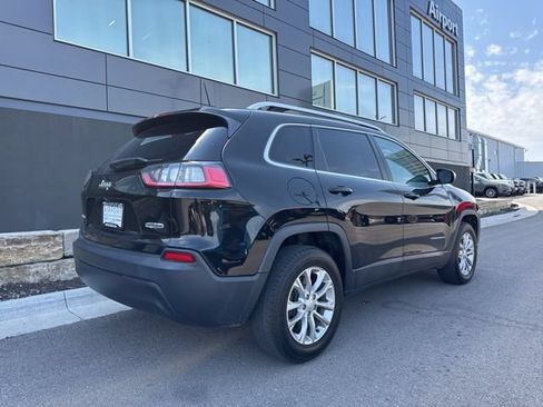 Used 2019 Jeep Cherokee Latitude w/ Popular Appearance Group AWD/4WD image 2