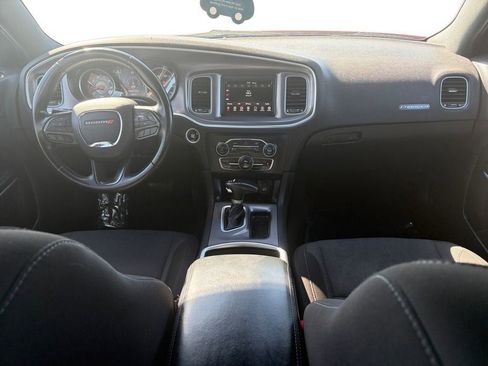Used 2022 Dodge Charger SXT RWD image 12
