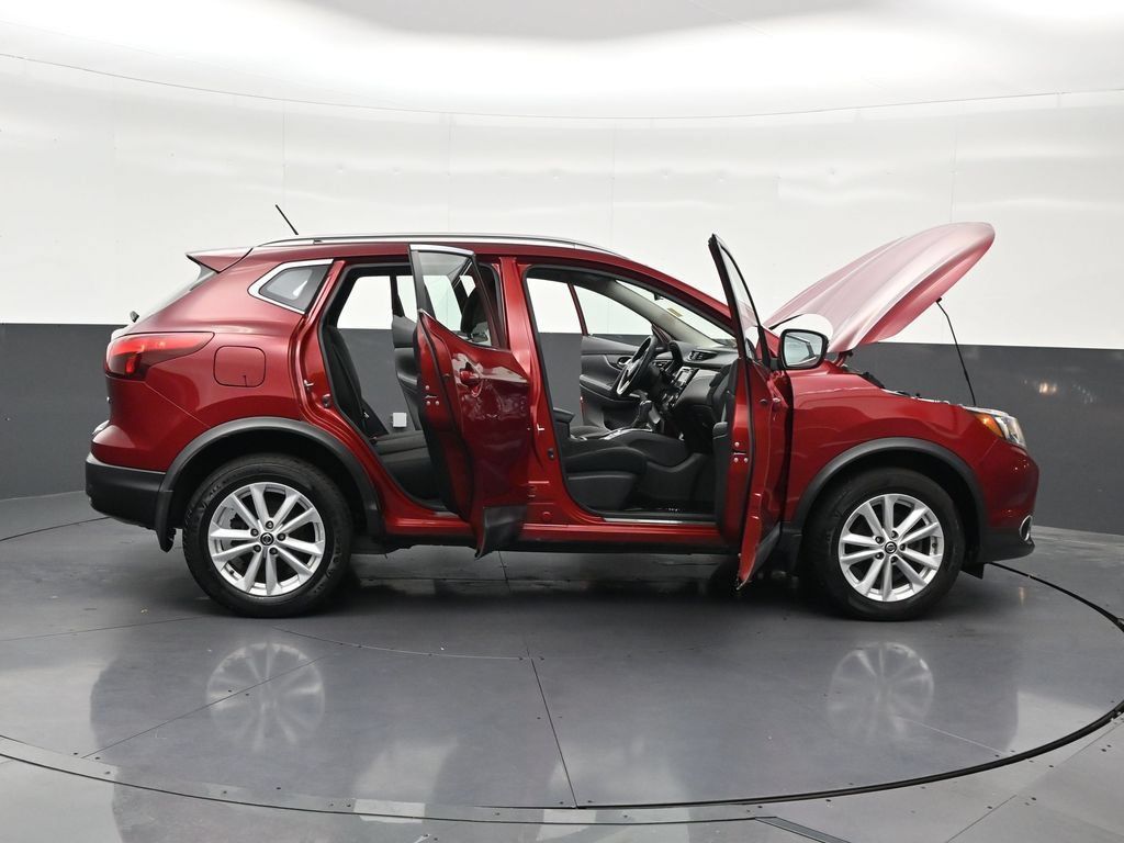 Used 2019 Nissan Rogue Sport SV w/ All-Weather Package FWD image 32