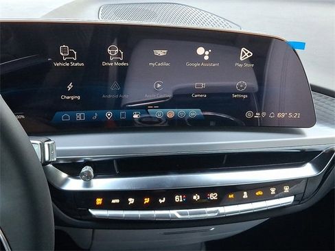 New 2026 Cadillac Lyriq Luxury image 13