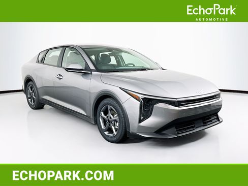 Used 2025 Kia K4 FWD image 1