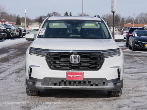 Used 2023 Honda Pilot Elite image 2