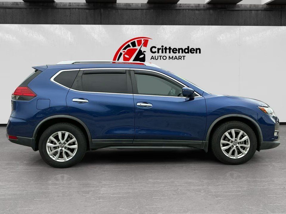 Used 2017 Nissan Rogue SV w/ SV Premium Package FWD image 4