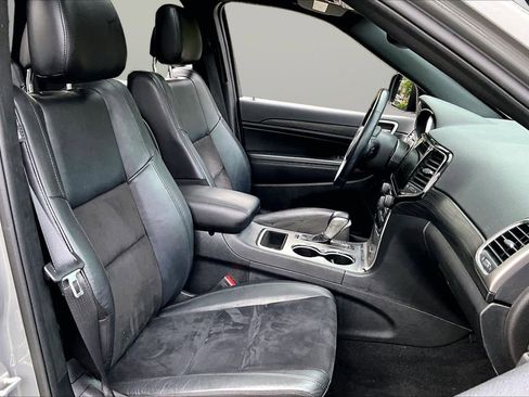 Certified 2022 Jeep Grand Cherokee Laredo X RWD image 24