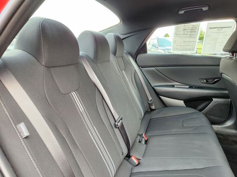 Certified 2025 Hyundai Elantra Sport FWD image 15