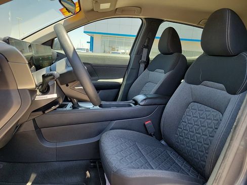 Used 2025 Nissan Kicks SV FWD image 23
