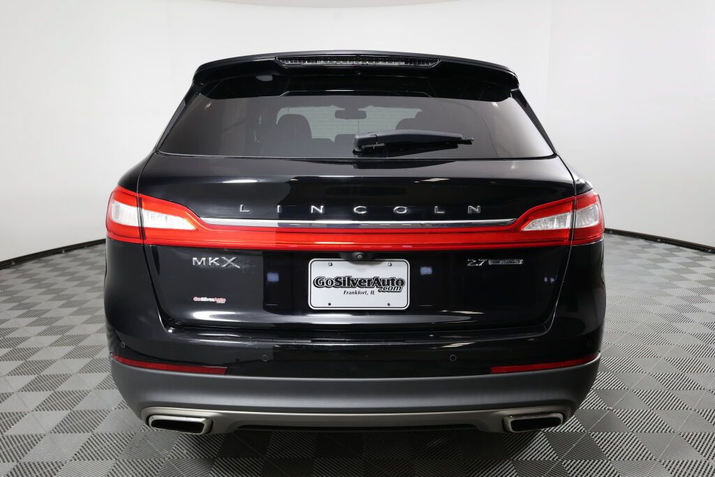 Used 2016 Lincoln MKX Reserve w/ Climate Package FWD image 3