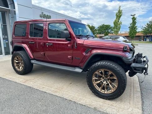 Used 2021 Jeep Wrangler Unlimited Sahara AWD/4WD image 9