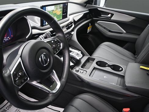 Certified 2025 Acura MDX SH-AWD image 2